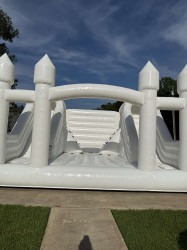 IMG 1750 1746028628 White Castle Bounce House